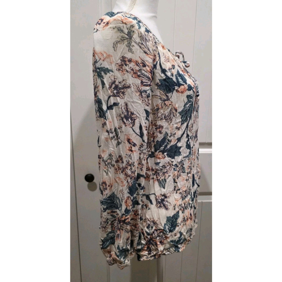 Lucky Brand Light Weight Mixed Floral Print Half Button Tie Front Blouse Size L - Picture 2 of 8